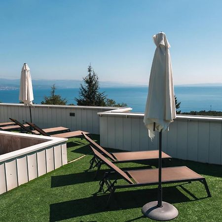 Apartment Lui With Rooftop Swimming Pool Ičići Extérieur photo